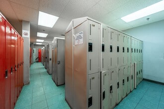 8290 Boul Pie-IX, Montréal, QC à louer Photo intérieure– Image 1 sur 14