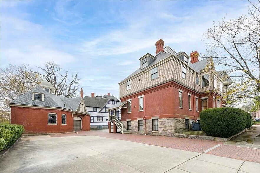 404 County St, New Bedford, MA à louer - Photo de l’immeuble – Image 3 sur 5