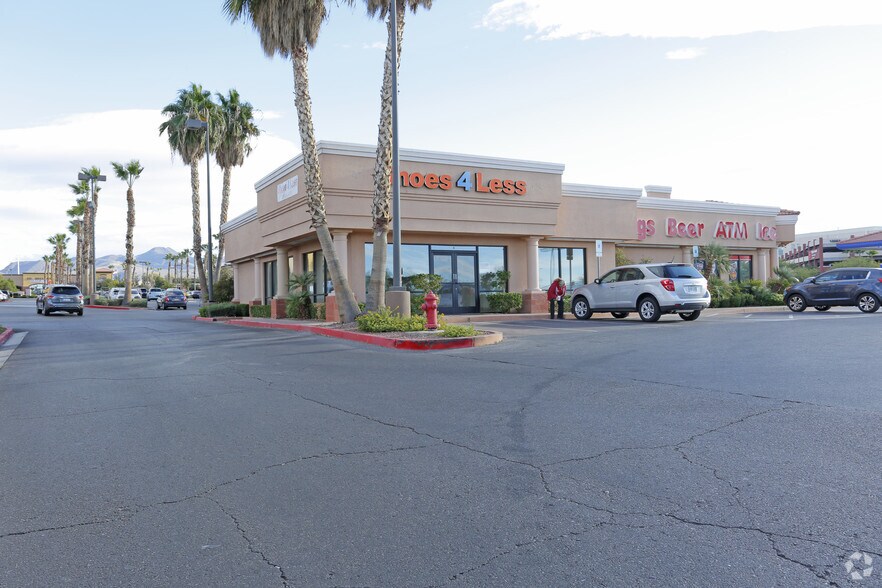 10000 S Eastern Ave, Henderson, NV à louer - Photo de l’immeuble – Image 3 sur 8
