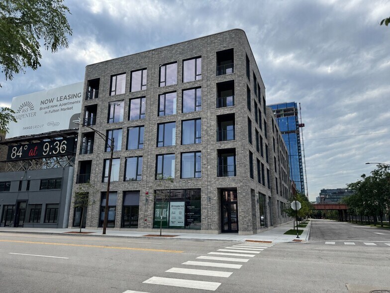 465 N Carpenter St, Chicago, IL à louer - Photo de l’immeuble – Image 2 sur 6