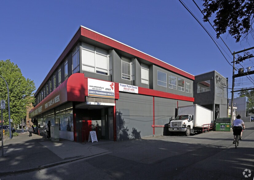 6305-6325 Fraser St, Vancouver, BC à louer - Photo de l’immeuble – Image 2 sur 17