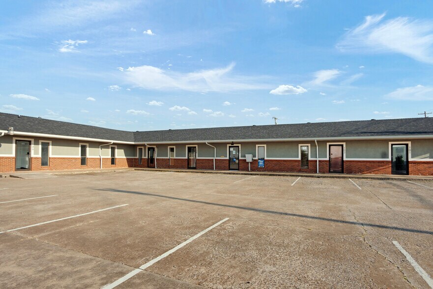 7030 W Wilshire Blvd, Oklahoma City, OK à vendre - Photo de l’immeuble – Image 3 sur 55