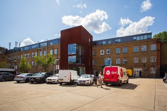 Plus de détails pour 1-3 Brixton Rd, Londres - Bureau à louer