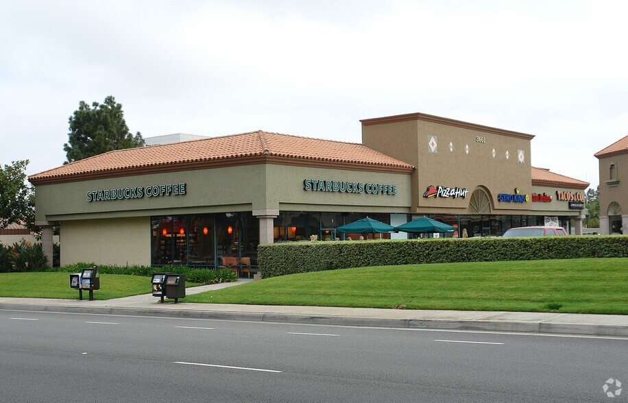 3601 Jamboree Rd, Newport Beach, CA à louer - Photo de l’immeuble – Image 2 sur 3