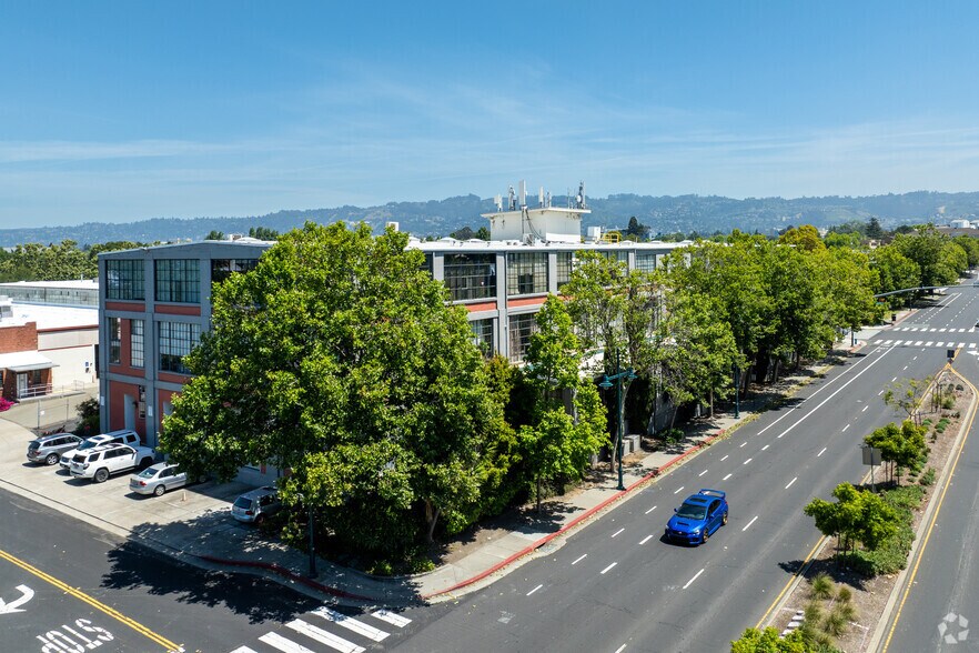 4053 Harlan St, Emeryville, CA à vendre - Photo de l’immeuble – Image 2 sur 3