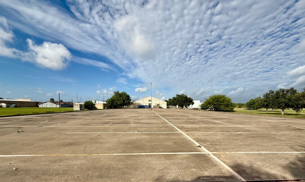 3442 Holly Rd, Corpus Christi, TX à vendre - Photo de l’immeuble – Image 3 sur 13