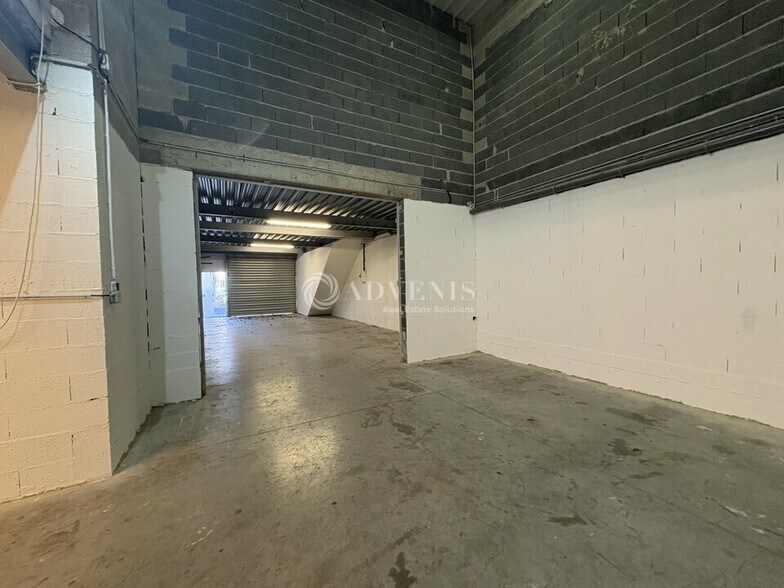 8 Rue De Rome, Vendres à louer - Photo intérieure – Image 3 sur 7