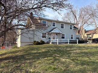 Plus de détails pour 6725 W 76th St, Overland Park, KS - Spécialisé à vendre