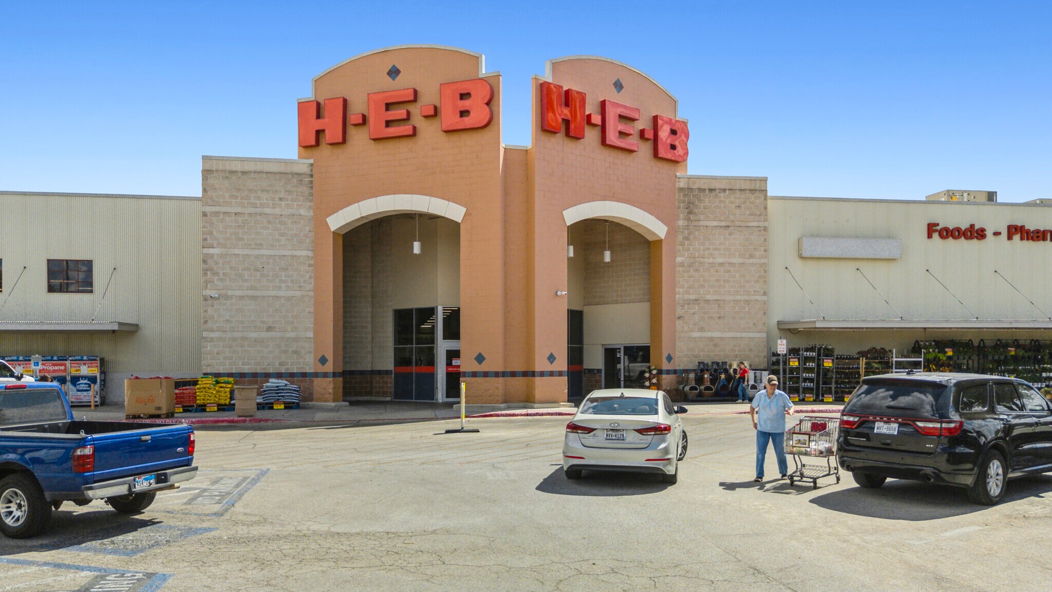 2929-2951 Thousand Oaks Dr, San Antonio, TX à louer Photo principale– Image 1 sur 38