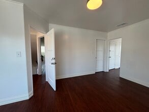 2703 W Coast Hwy, Newport Beach, CA à louer Photo intérieure– Image 2 sur 10