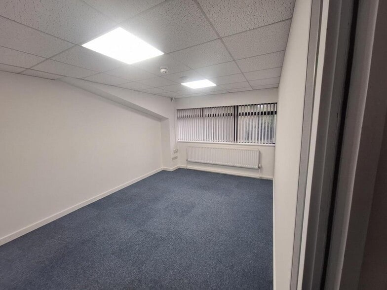 33 Bellingham Dr, Newcastle Upon Tyne à louer - Photo de l’immeuble – Image 2 sur 23