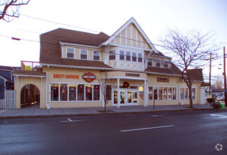 Plus de détails pour 615 Main St, Hyannis, MA - Local commercial à vendre