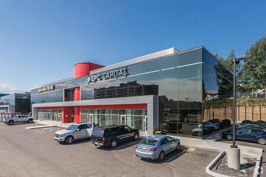4420-4514 Calgary Trl NW, Edmonton, AB à louer - Photo de l’immeuble – Image 2 sur 8
