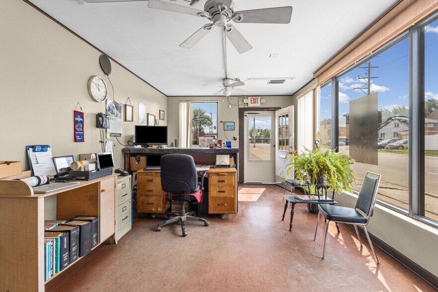 9800 W Belmont Ave, Franklin Park, IL à vendre - Photo de l’immeuble – Image 3 sur 13