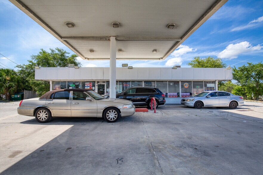 1027 Mason Ave, Daytona Beach, FL à vendre - Photo de l’immeuble – Image 2 sur 26