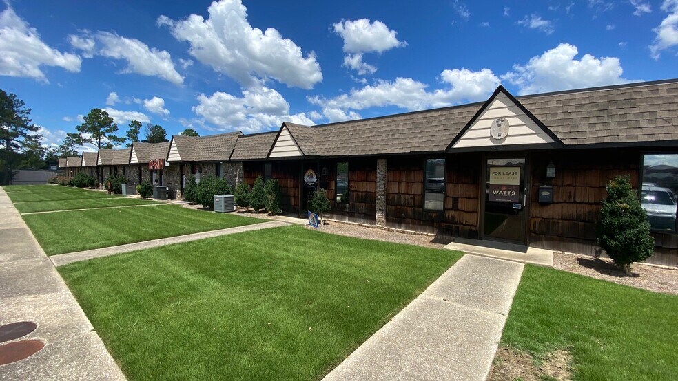 3403-3417 Lorna Ln, Birmingham, AL à louer - Photo de l’immeuble – Image 2 sur 4