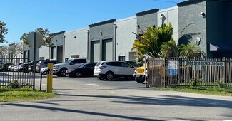 Plus de détails pour 3140 W 84th St, Hialeah, FL - Industriel/Logistique à louer