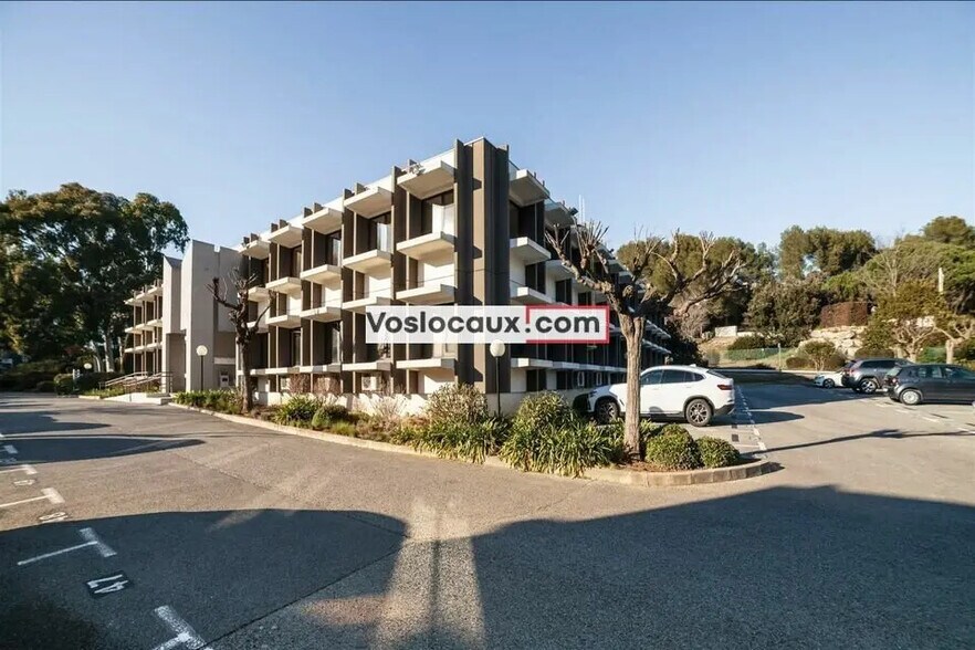 Bureau dans SOPHIA ANTIPOLIS à louer - Photo de l’immeuble – Image 1 sur 10