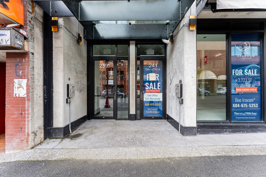 241 Keefer St, Vancouver, BC à vendre - Photo de l’immeuble – Image 2 sur 4
