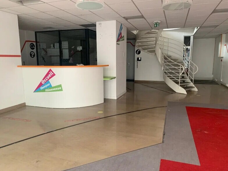 Bureau dans Dijon à vendre - Photo de l’immeuble – Image 2 sur 5