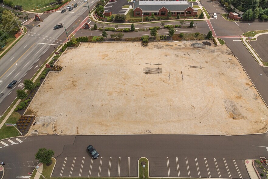 150 E Germantown Pike, East Norriton Township, PA à louer - Photo de l’immeuble – Image 3 sur 14