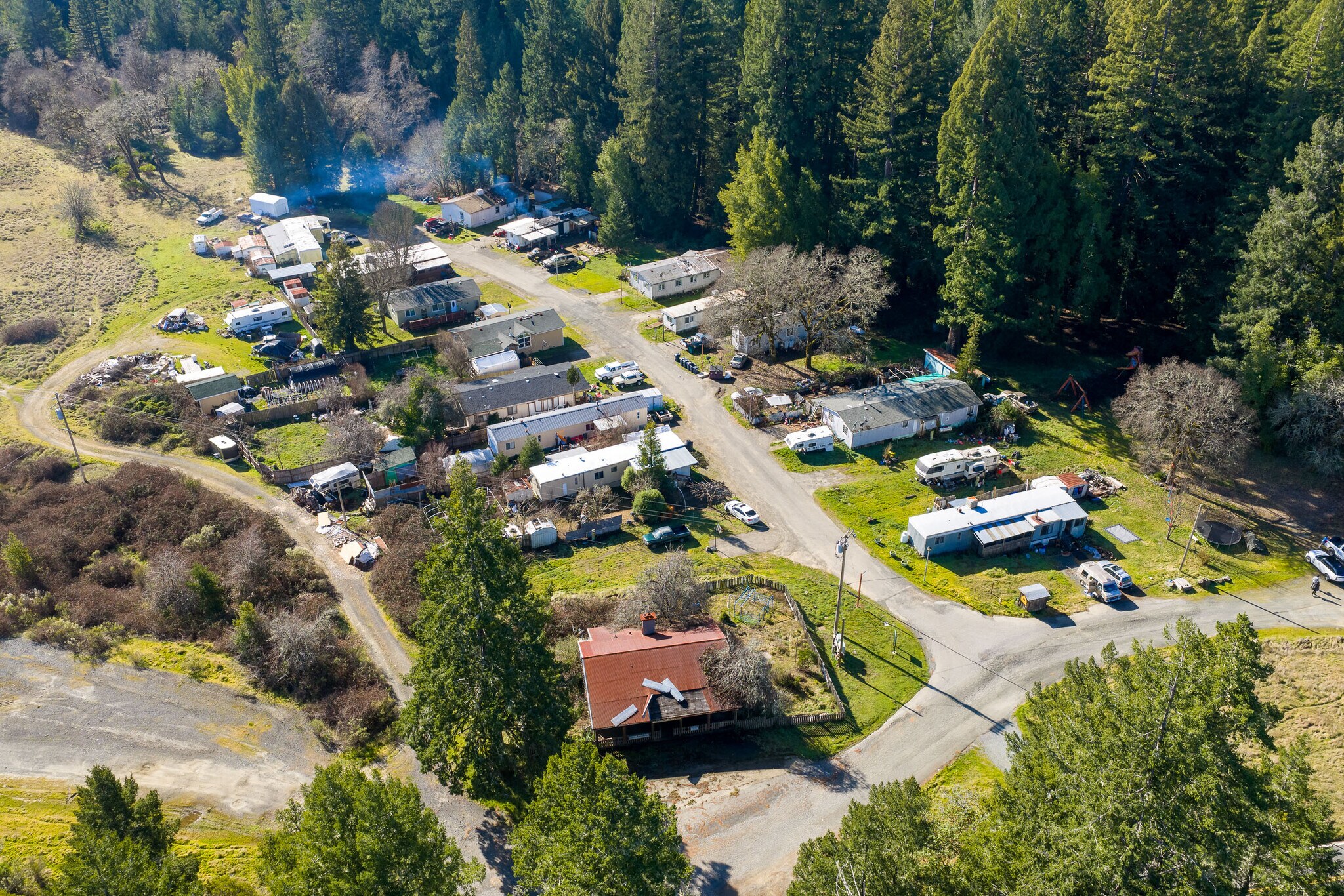 14321 Branscomb Rd, Branscomb, CA à vendre Photo principale– Image 1 sur 18