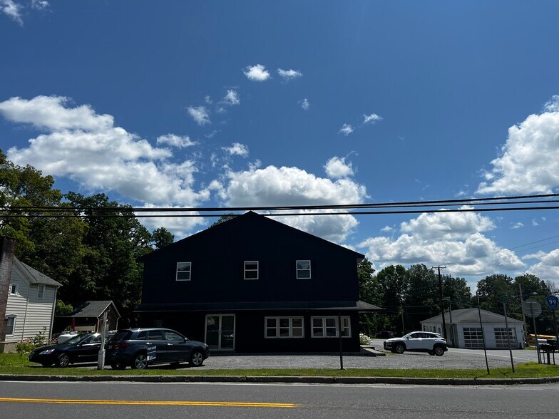 3700 US-44, Millbrook, NY à louer - Photo de l’immeuble – Image 3 sur 4