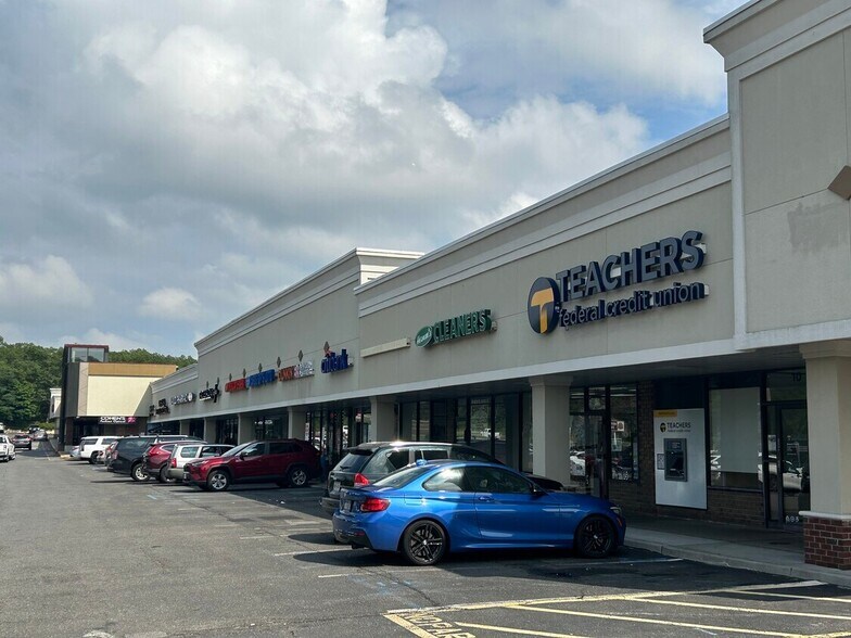40 Vanderbilt Motor Pky, Commack, NY à louer - Photo de l’immeuble – Image 2 sur 5