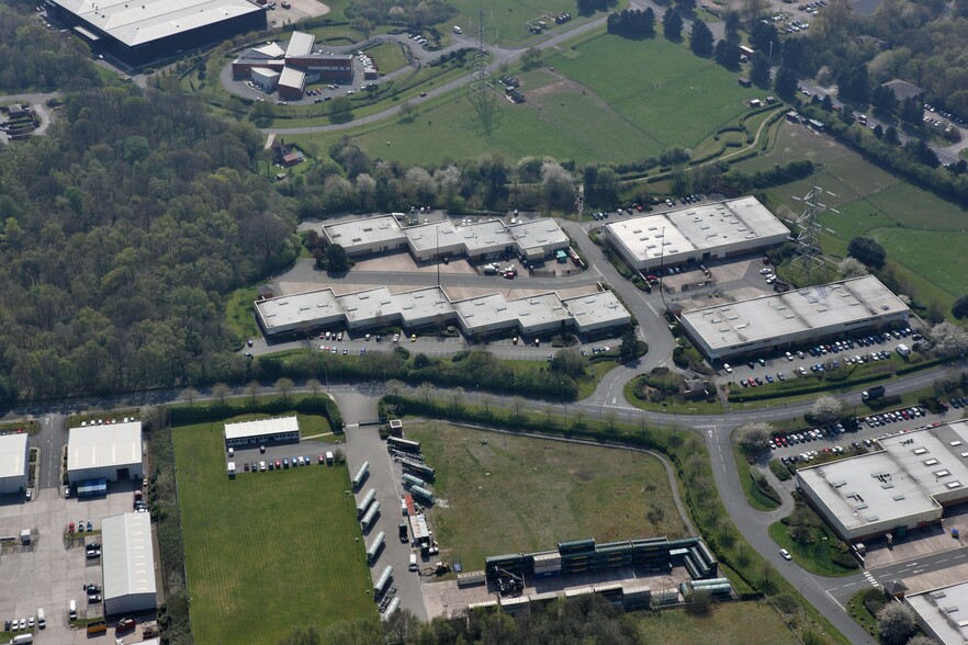 Berkeley Ct, Runcorn à louer - Photo de l’immeuble – Image 1 sur 17