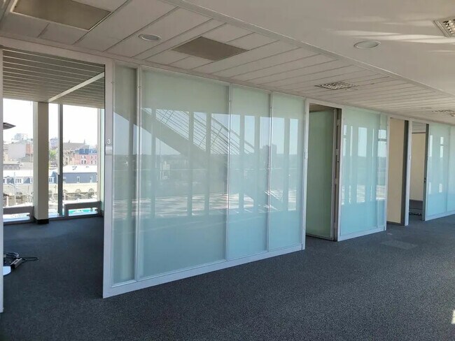 Plus de détails pour Bureau à louer