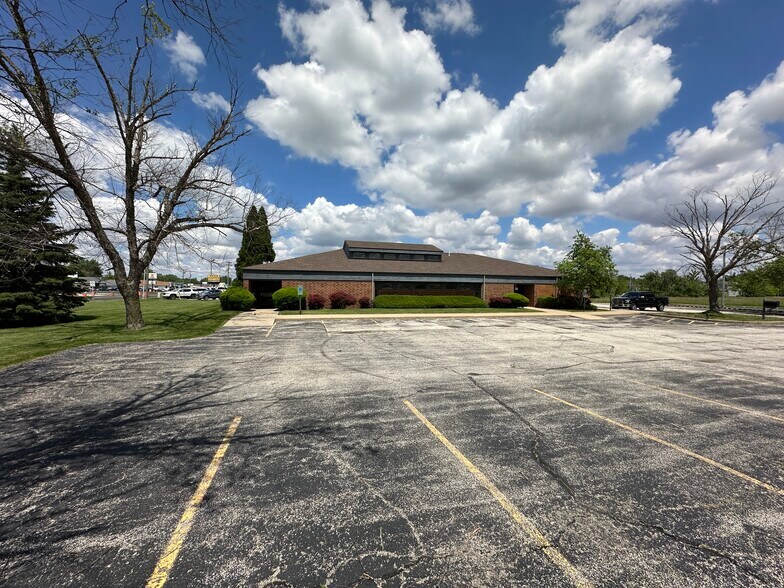 1200 IL-121, Mount Zion, IL à vendre - Photo de l’immeuble – Image 3 sur 16