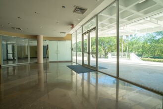 4300 Biscayne Blvd, Miami, FL à louer Photo intérieure– Image 2 sur 9