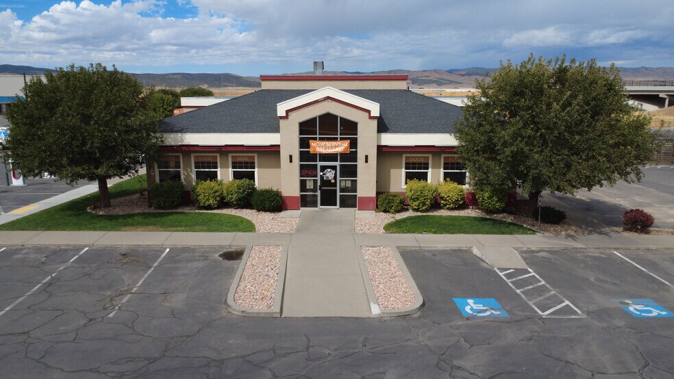 2100 S Main St, Nephi, UT à vendre - Photo de l’immeuble – Image 1 sur 14