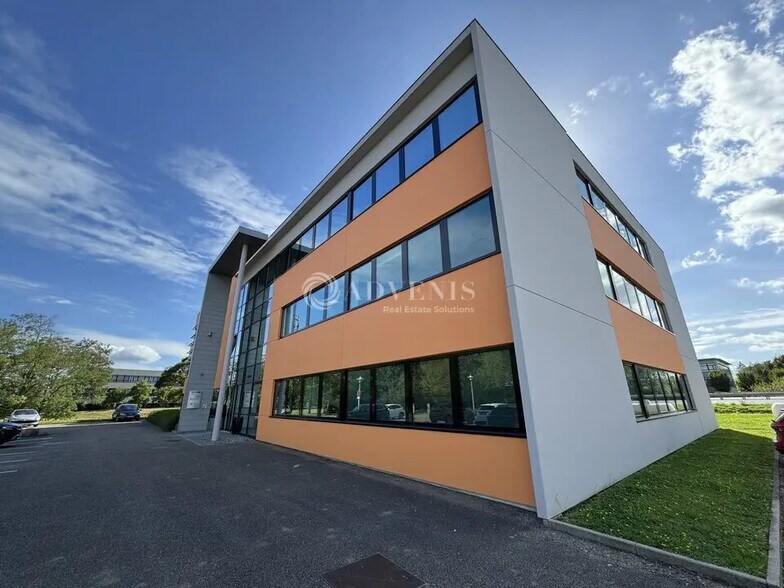 Bureau dans Entzheim à louer - Photo de l’immeuble – Image 1 sur 9