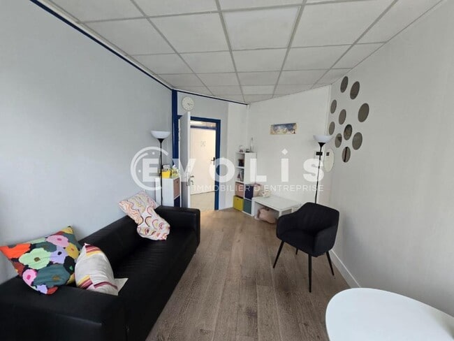 Plus de détails pour Bureau/Médical à louer