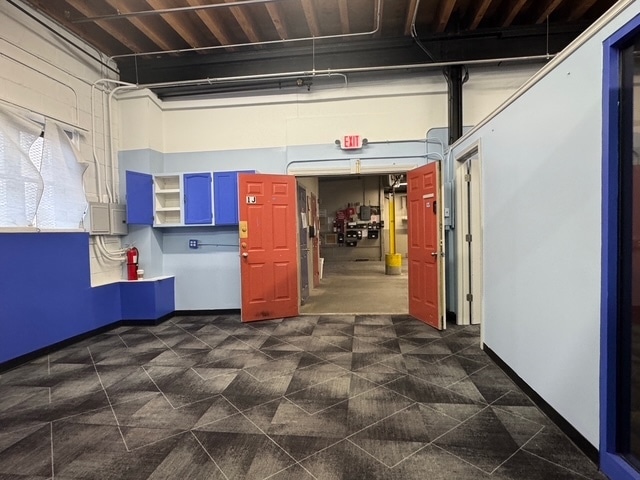 27 Walnut St, Peabody, MA à louer Photo intérieure– Image 1 sur 5