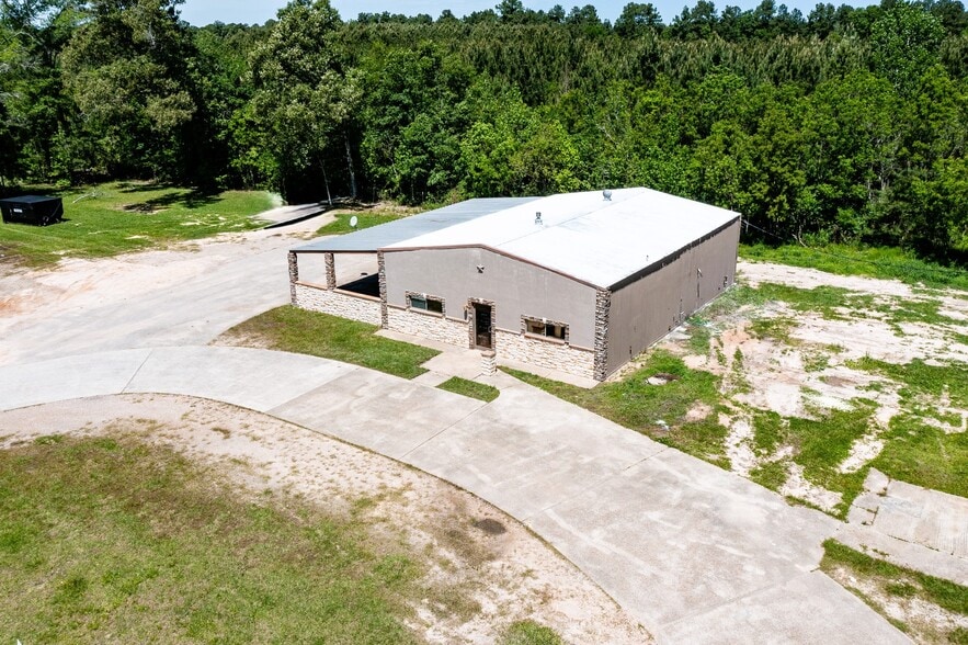 24502 Highway 321, Cleveland, TX à vendre - Photo de l’immeuble – Image 2 sur 15