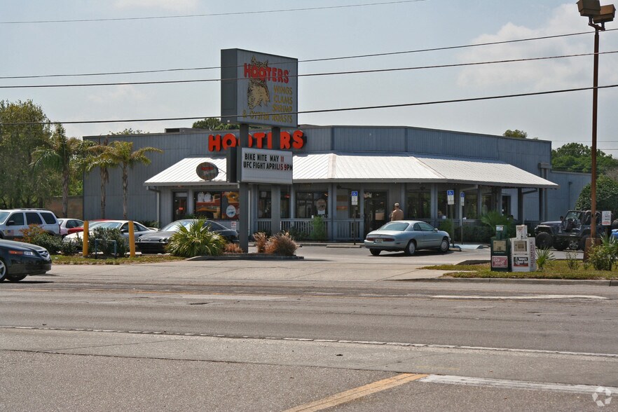 4420 W Gandy Blvd, Tampa, FL à louer - Photo de l’immeuble – Image 2 sur 7