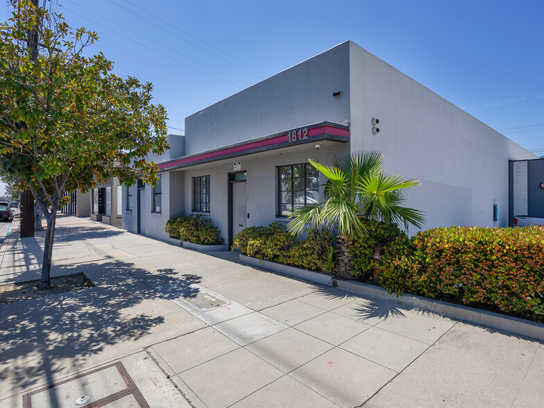 1812 Victory Blvd, Glendale, CA à vendre - Photo de l’immeuble – Image 3 sur 41