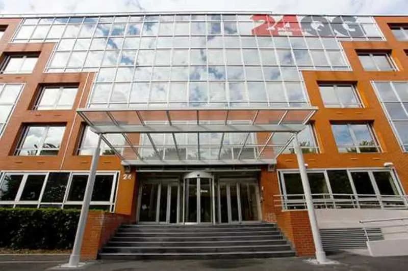 24 Quai Gallieni, Suresnes à louer - Photo de l’immeuble – Image 2 sur 14