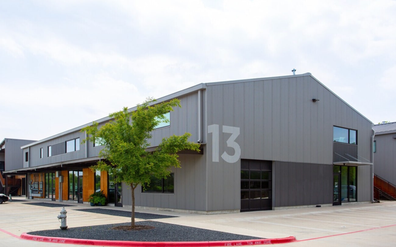1023 Springdale Rd, Austin, TX à louer Photo de l’immeuble– Image 1 sur 2