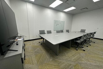 7350 110 Ave SE, Calgary, AB à louer Photo intérieure– Image 2 sur 7