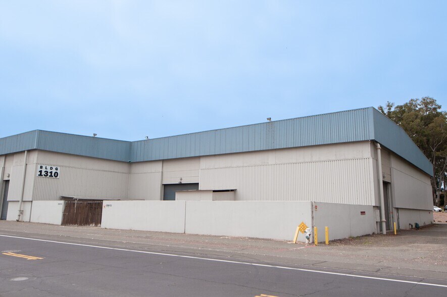 1175 Railroad Ave, Vallejo, CA à louer - Photo de l’immeuble – Image 3 sur 5