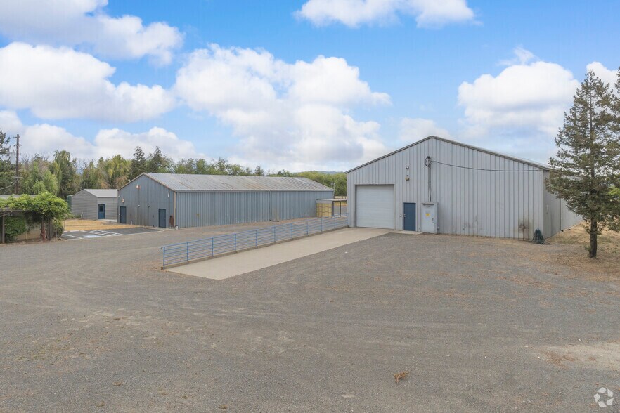 24200 Arnold Dr, Sonoma, CA à louer - Photo de l’immeuble – Image 2 sur 14