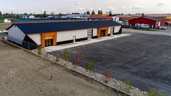 3399 Peger Rd, Fairbanks, AK à louer - Photo de l’immeuble – Image 3 sur 21