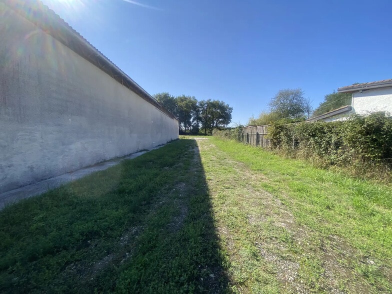 112 Avenue De L'Alouette, Mérignac à louer - Photo de l’immeuble – Image 2 sur 5