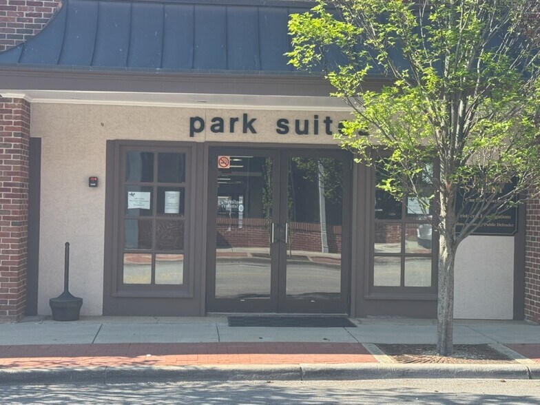 115-125 E Park St, Olathe, KS à vendre - Photo de l’immeuble – Image 3 sur 28