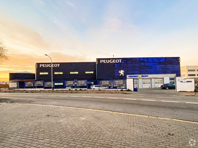 Industriel/Logistique dans Madrid, Madrid à vendre - Photo principale – Image 1 sur 6