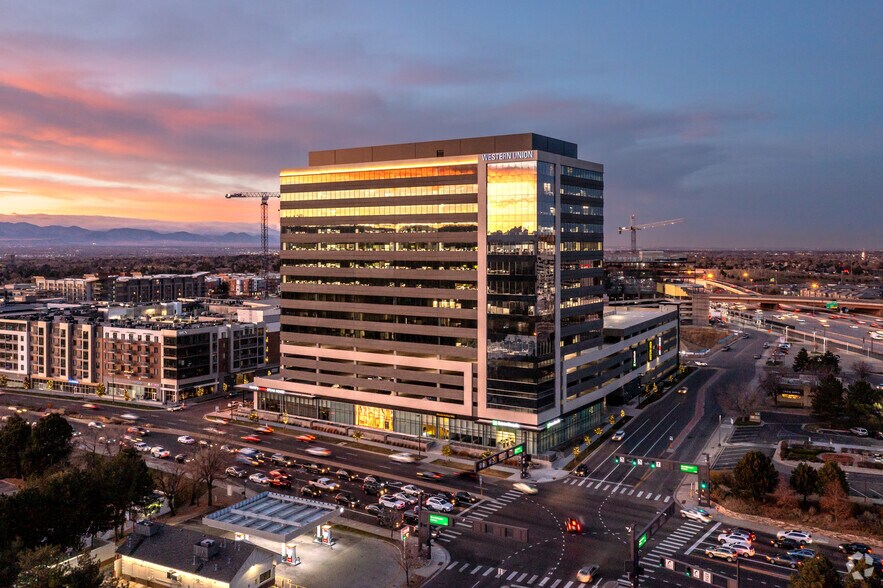 7001 E Belleview Ave, Denver, CO à louer - Photo principale – Image 1 sur 5