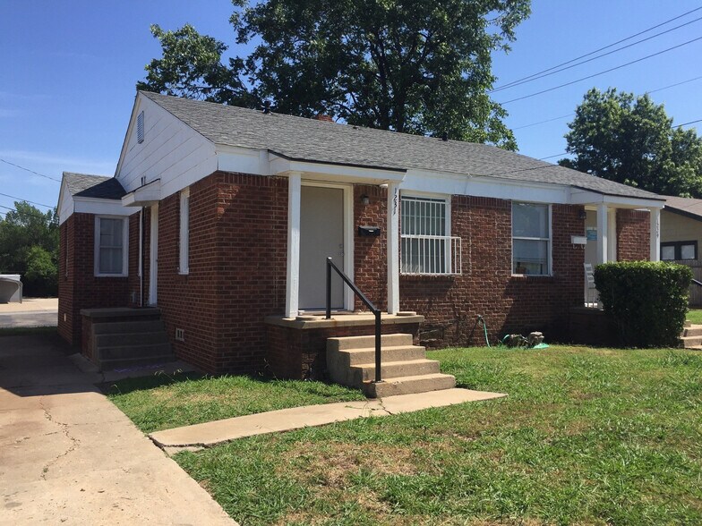 1231 NW 42nd St, Oklahoma City, OK à vendre - Photo de l’immeuble – Image 2 sur 14